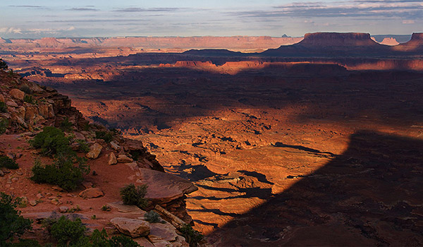 This overlook of sandstone formations and canyons offer views of the BLM’s Indian Creek, the Abajo Mountains of the Manti-La Sal National Forest and Canyonlands National Park.